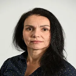 Dr Carolina Costa Pereira